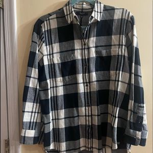 Madewell ex-boyfriend black and white flannel button down shirt.